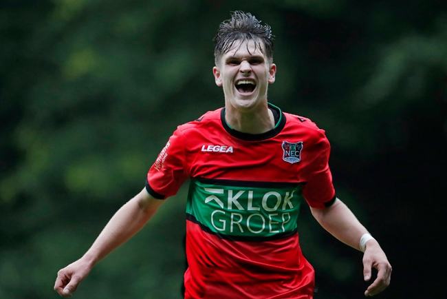 够在英格兰 够在英格兰