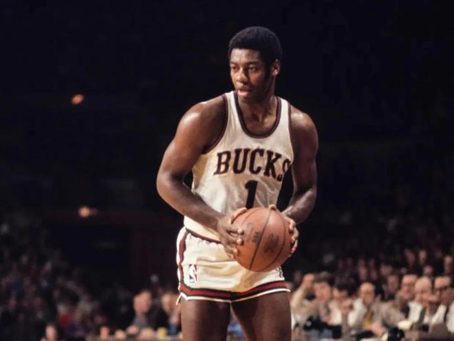 老将在场内 老将在场内