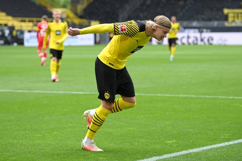 25岁中场 25岁中场