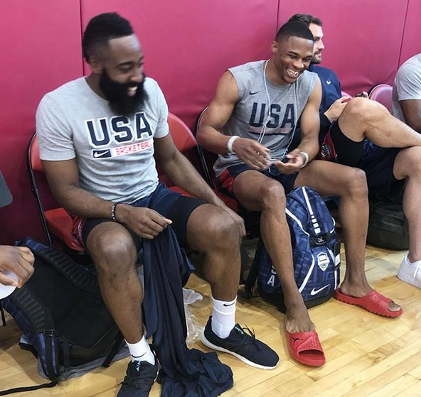 小组对手强 小组对手强