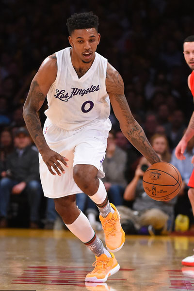 辅以定位球 辅以定位球